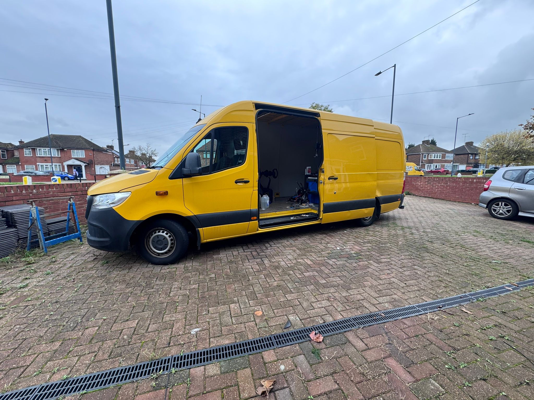 mobile tyre fitter van by sfr motors